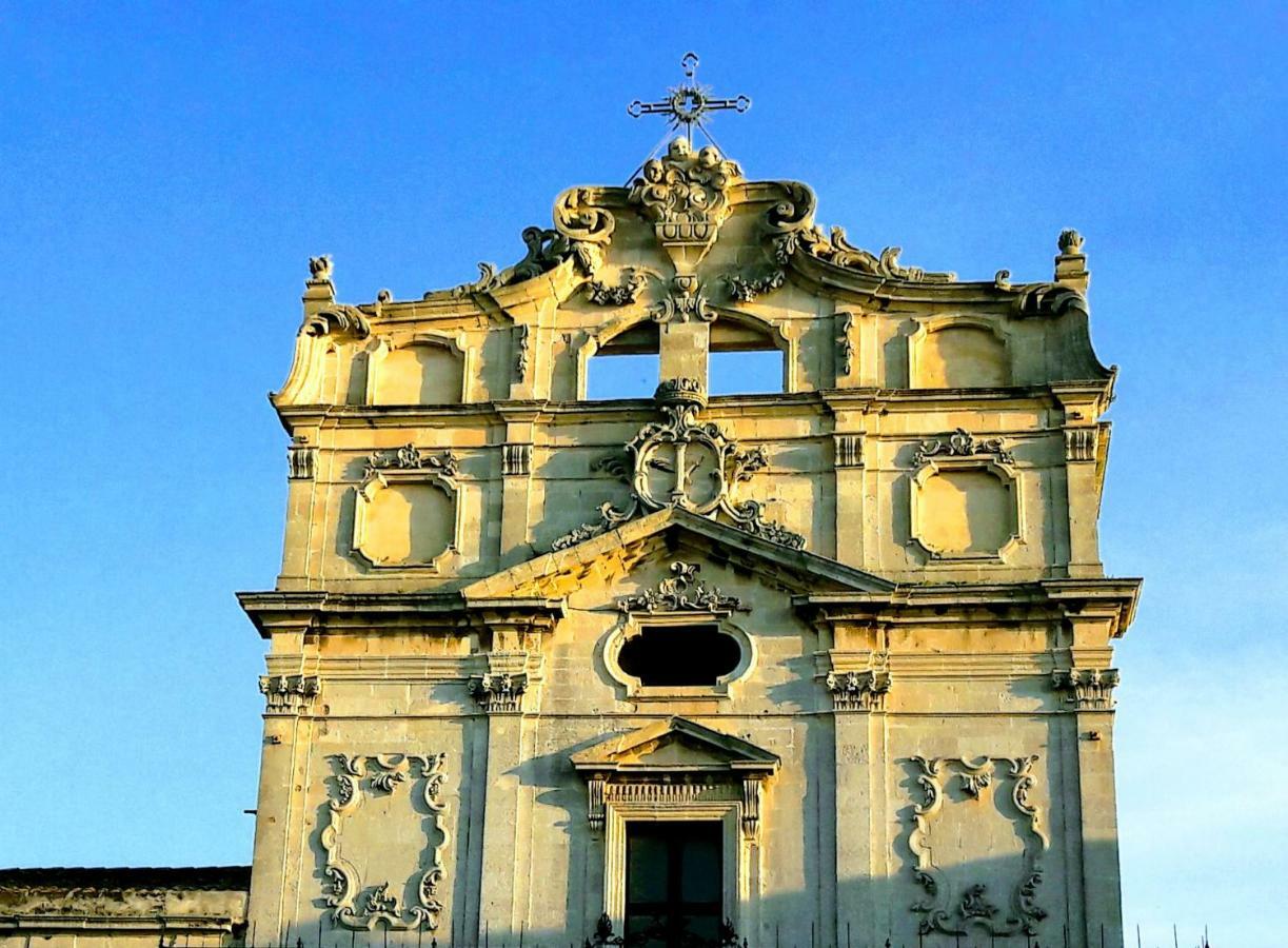 Incantevole Appartamento In Palazzo Storico Ortigia Syracuse Exterior photo